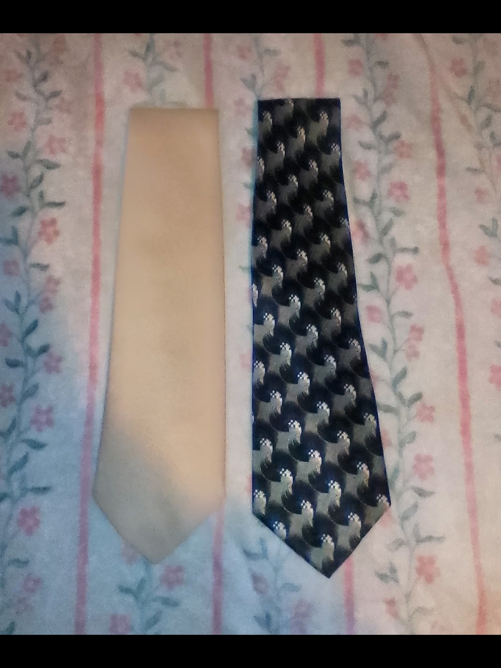 Men's Solid Cream Tie And Patterned Grey Tie